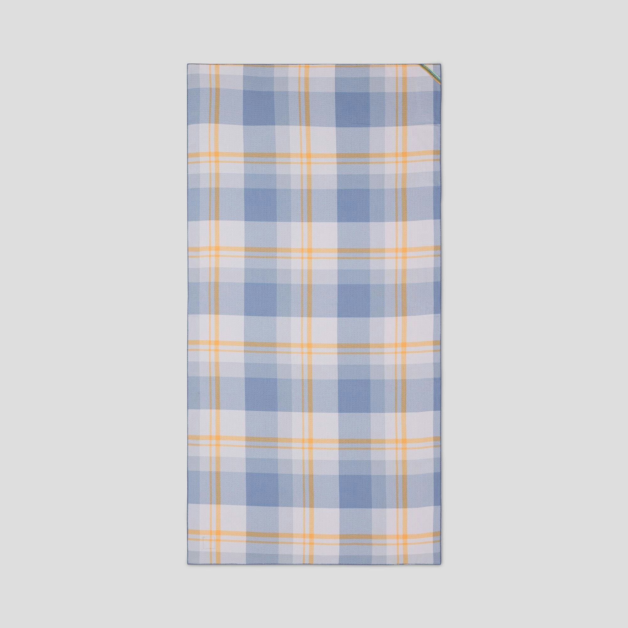 Roamer Sand Proof Beach Towel Kathmandu NZ