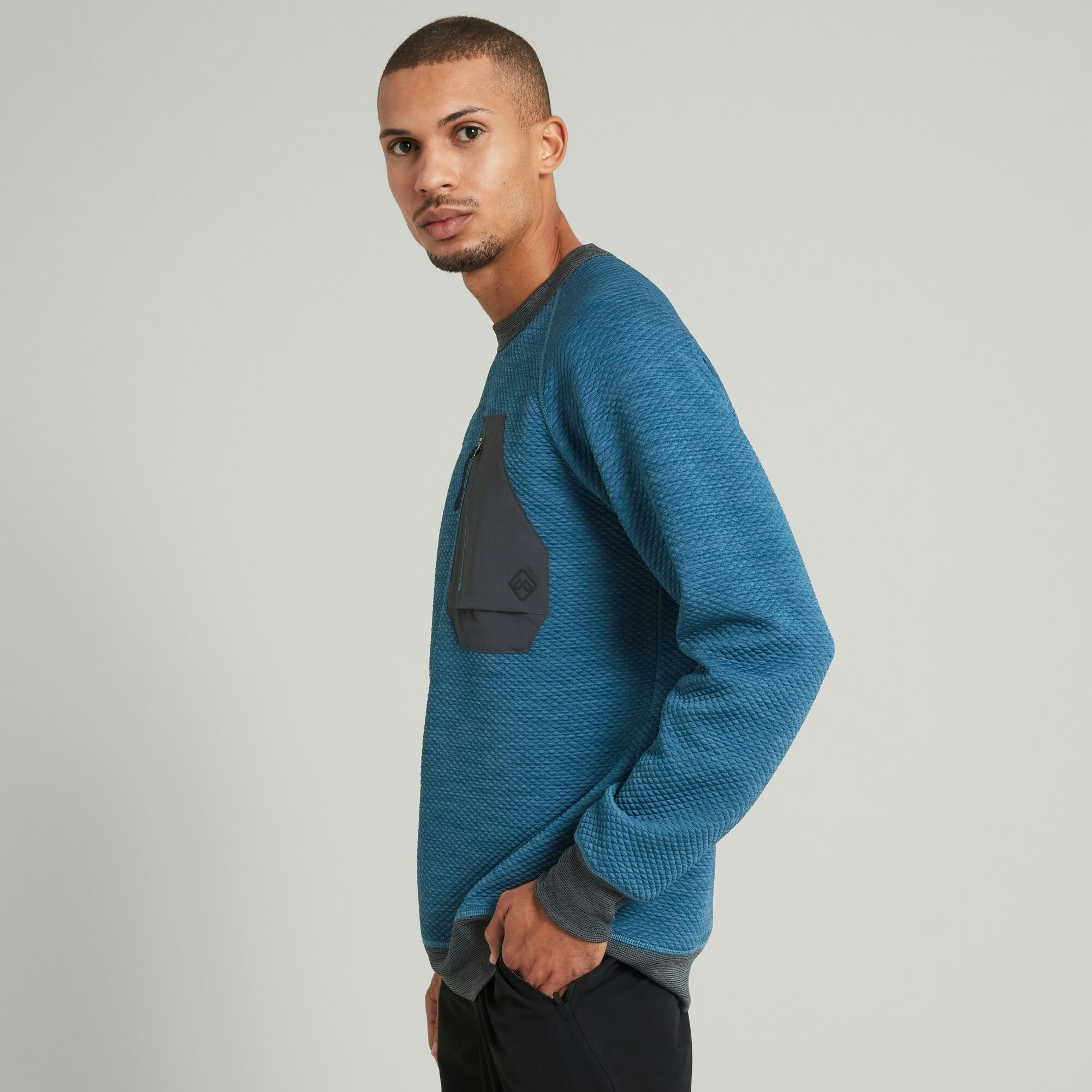 ULT Hike Men s Crew Pullover Kathmandu UK