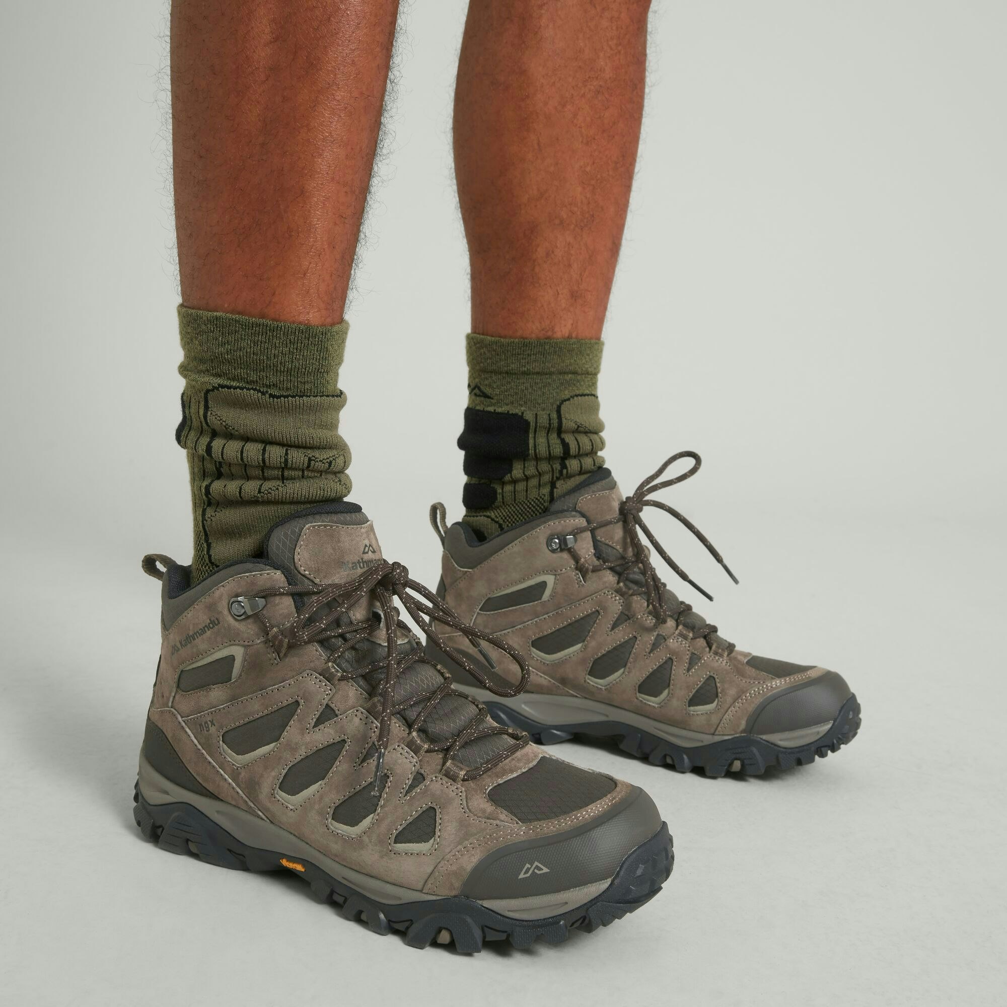 Mens mid hiking shoes deals