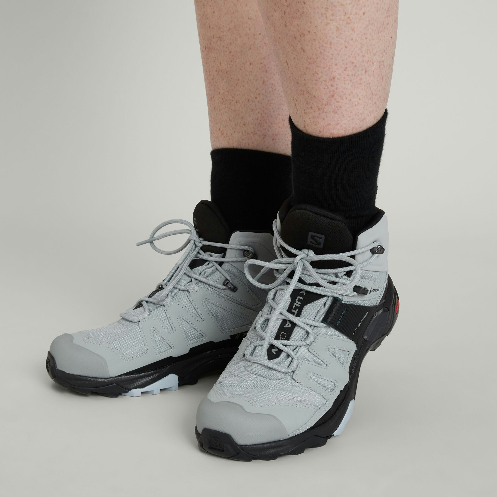 Salomon X Ultra 4 Mid GTX Hiking Shoe - Women's