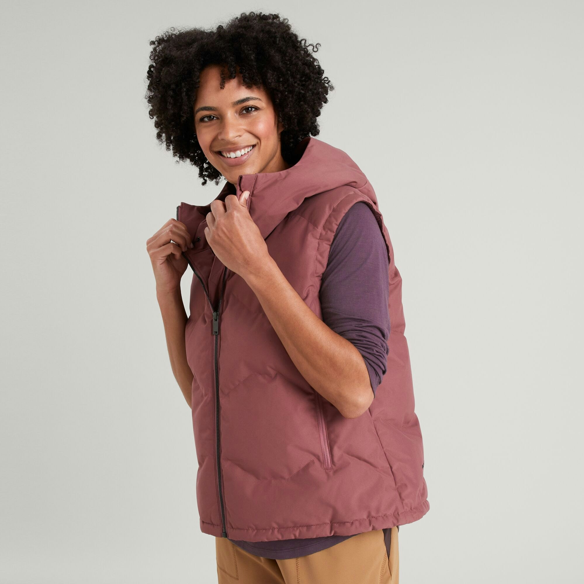 Down vest outlet with hood