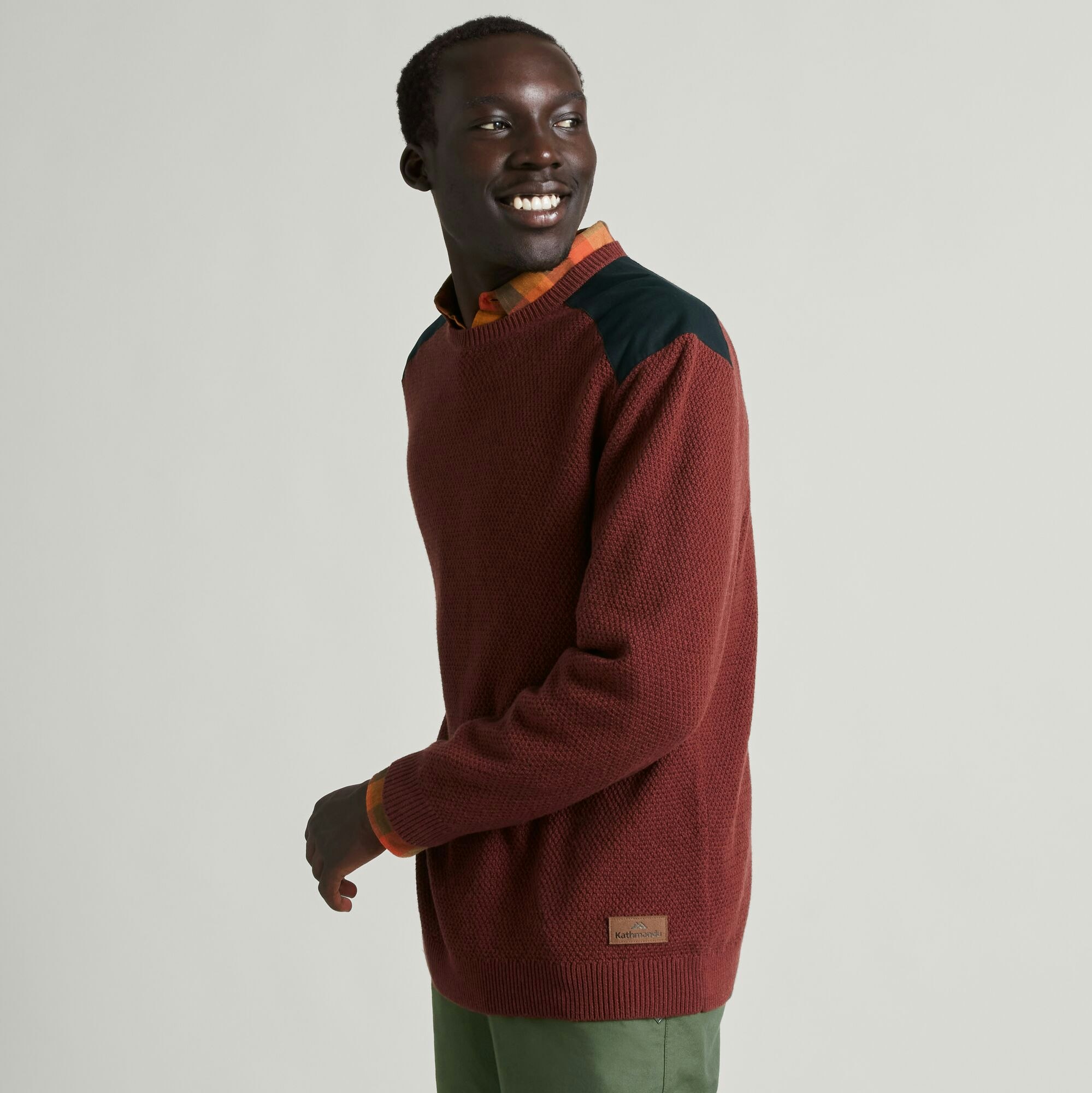 Men's jumper with shoulder patches 2025
