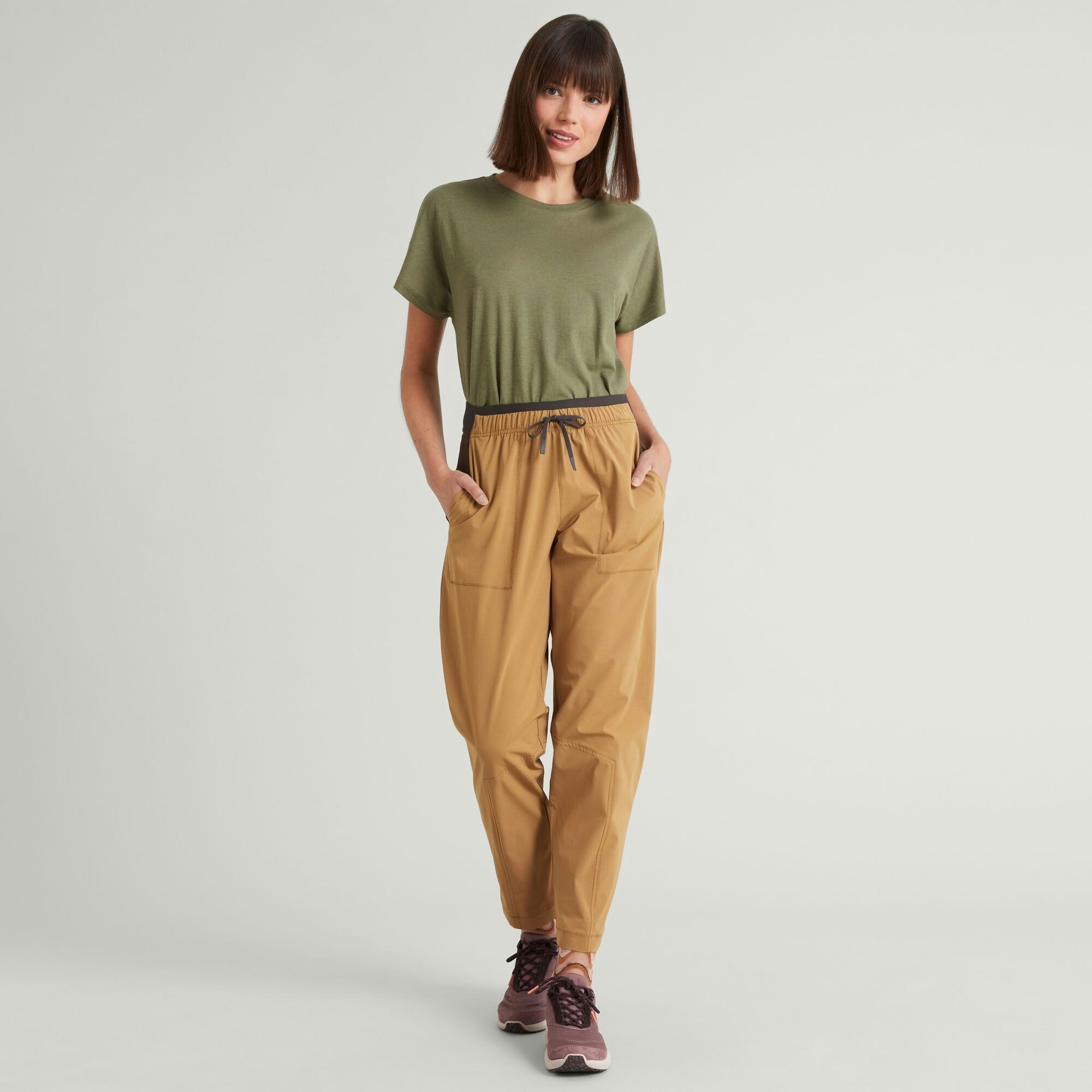 Womens joggers clearance 2025