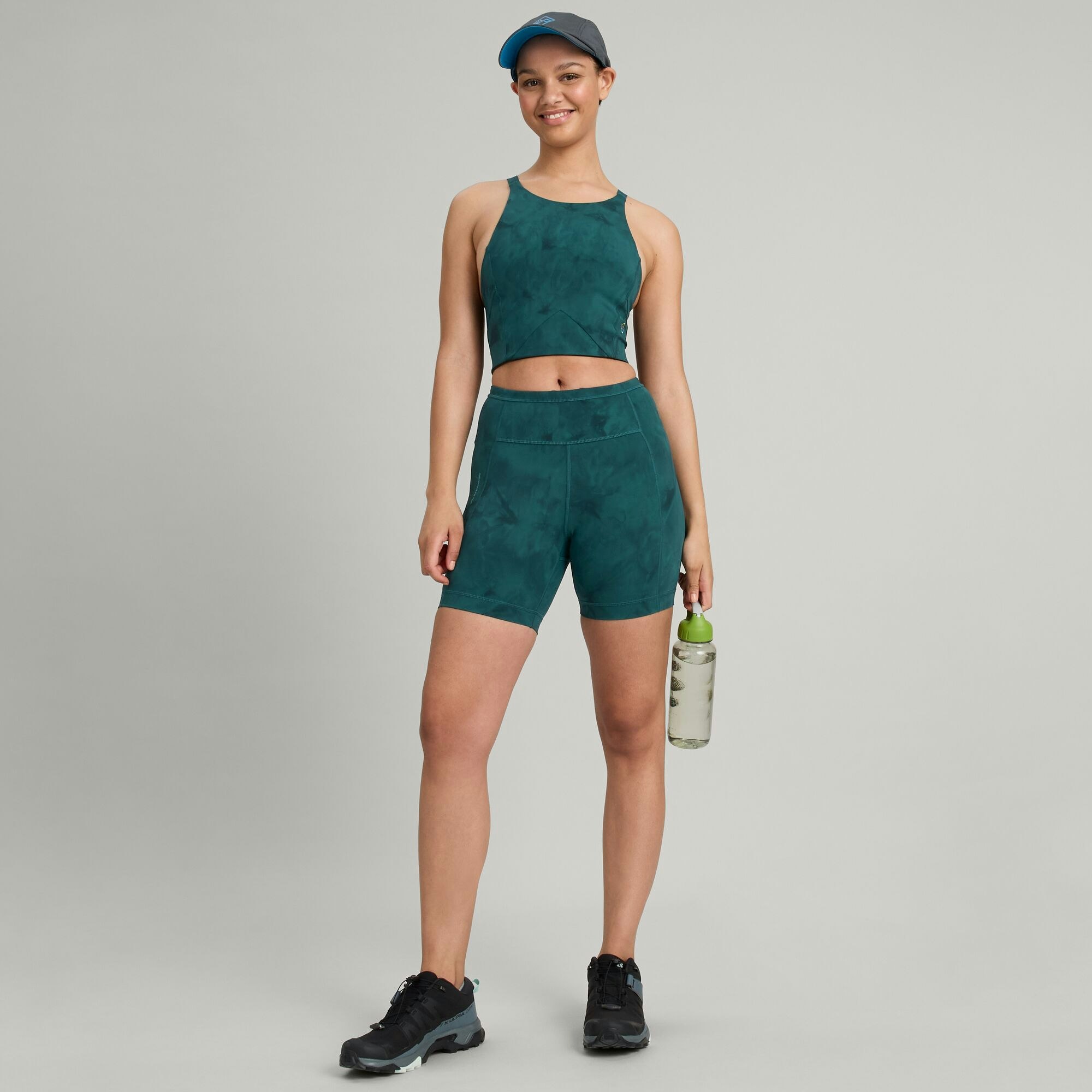 WELL.DER.NESS Move Women s Tight 6 Shorts