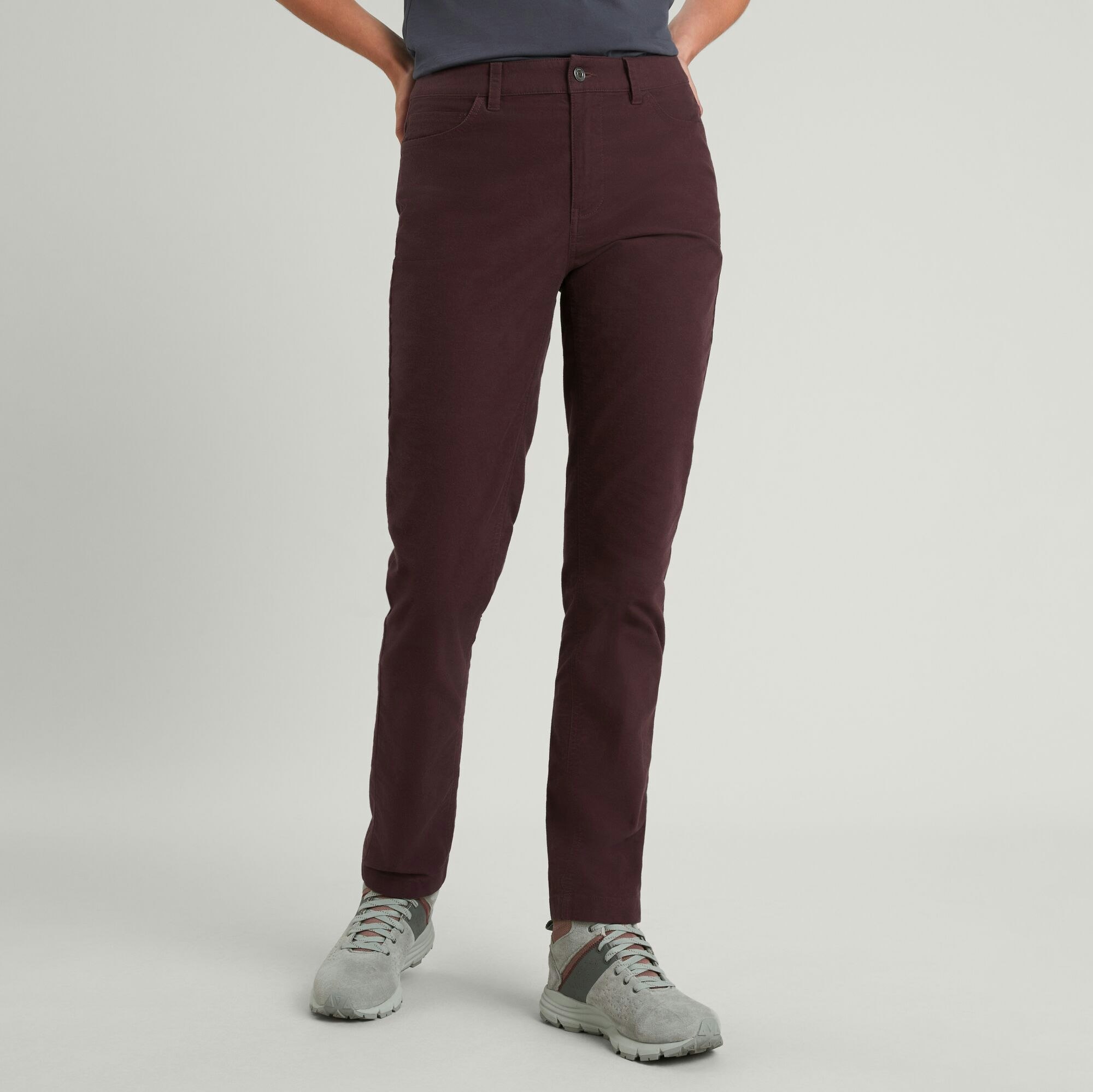 A New Day NWT Women's 8 Burgundy Stretch High Rise Straight Chino Pants