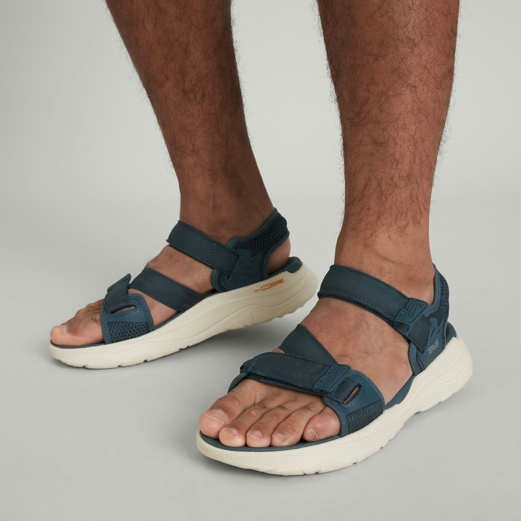 Teva men's outlet flip flops clearance
