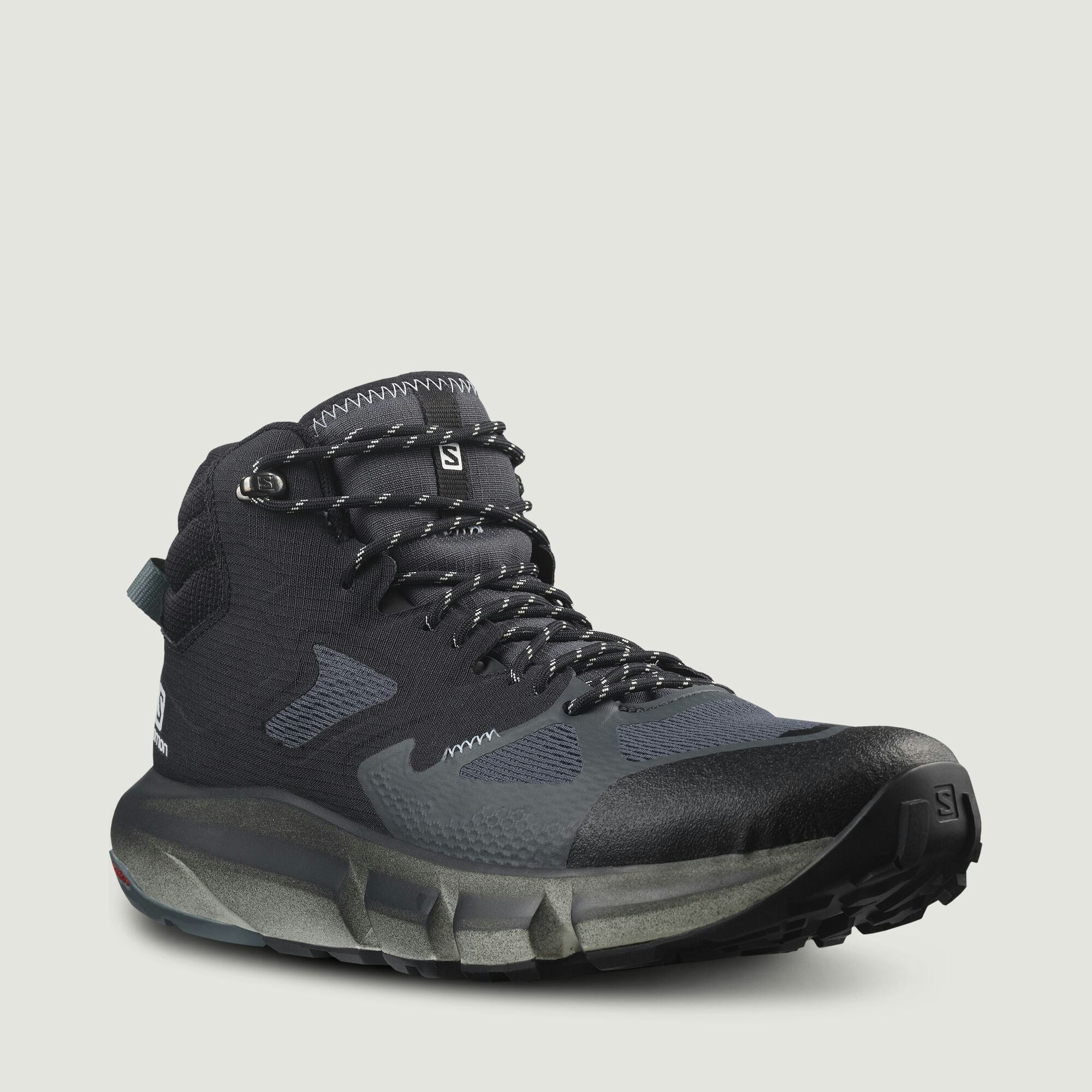 Salomon hiking on sale shoes clearance