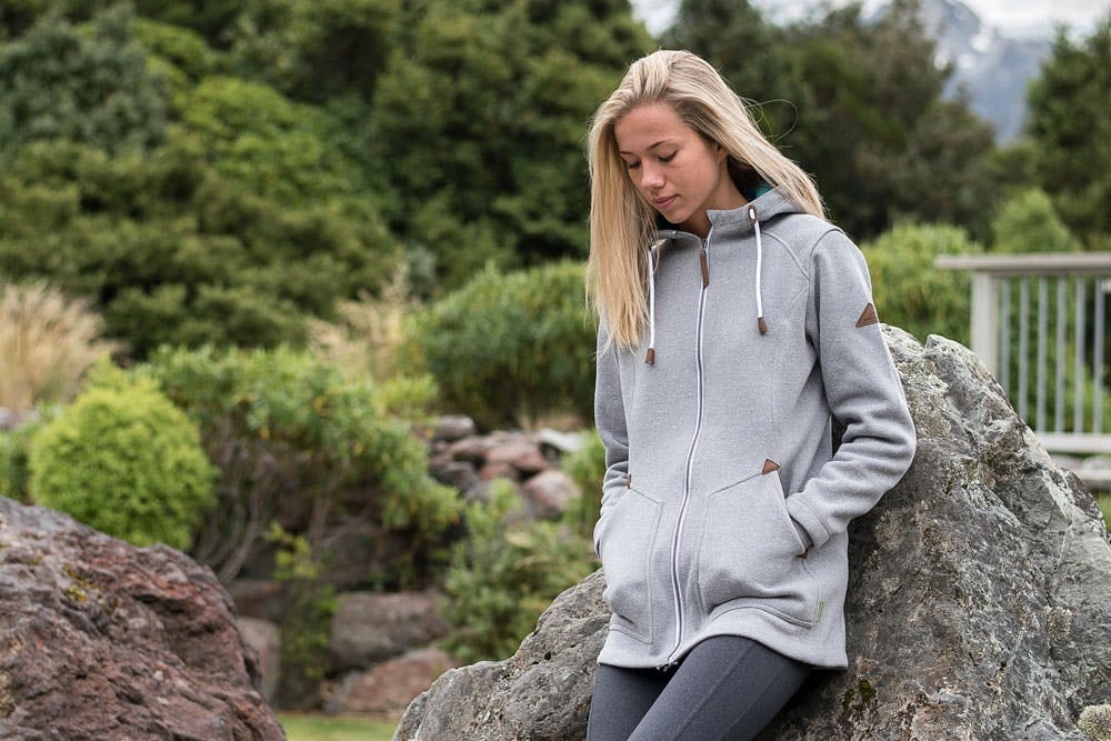 The Federate Longline Jacket features extra length for extra warmth The Federate Longline Jacket features extra length for extra warmth