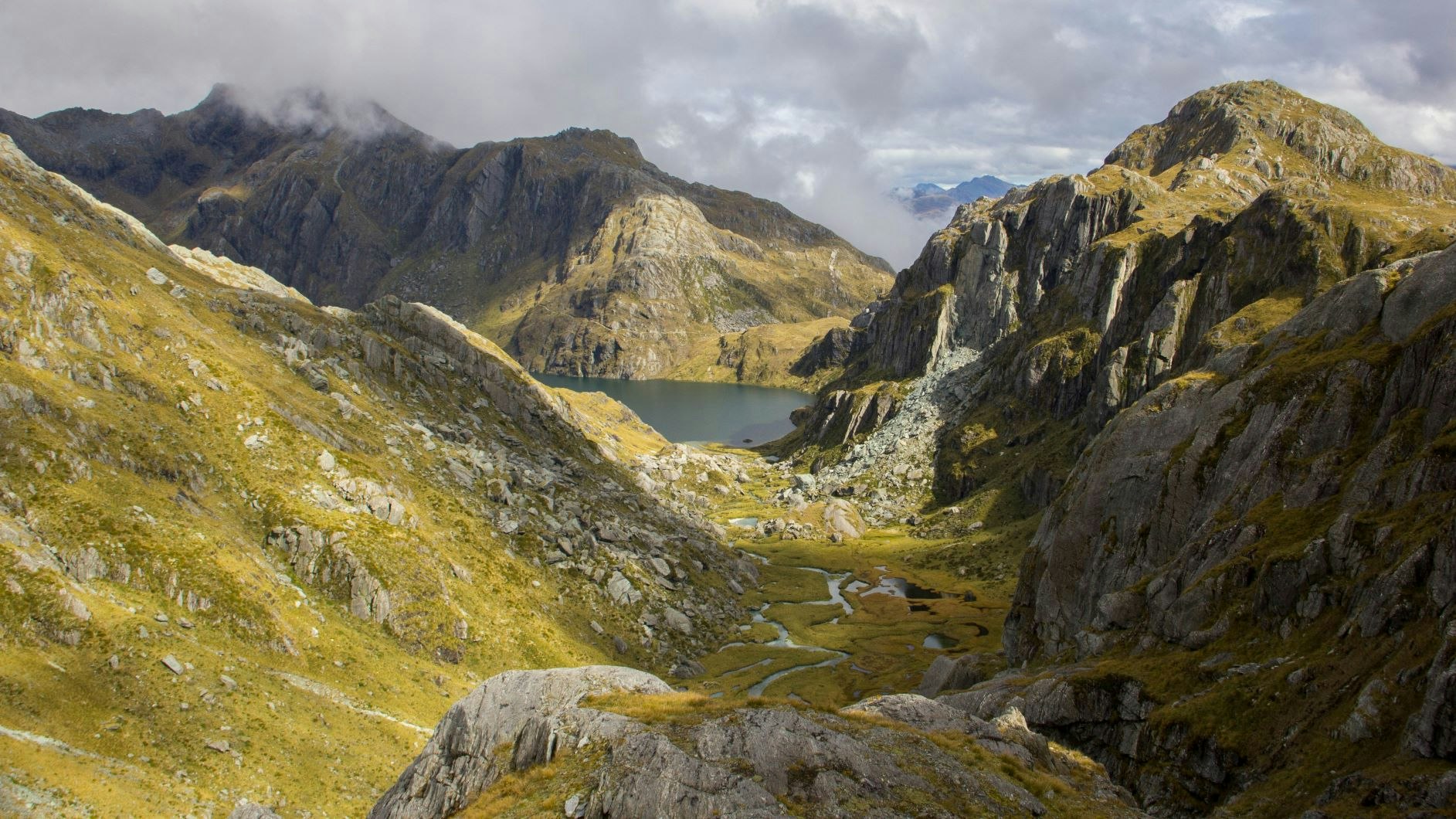 Mount Aspiring lake