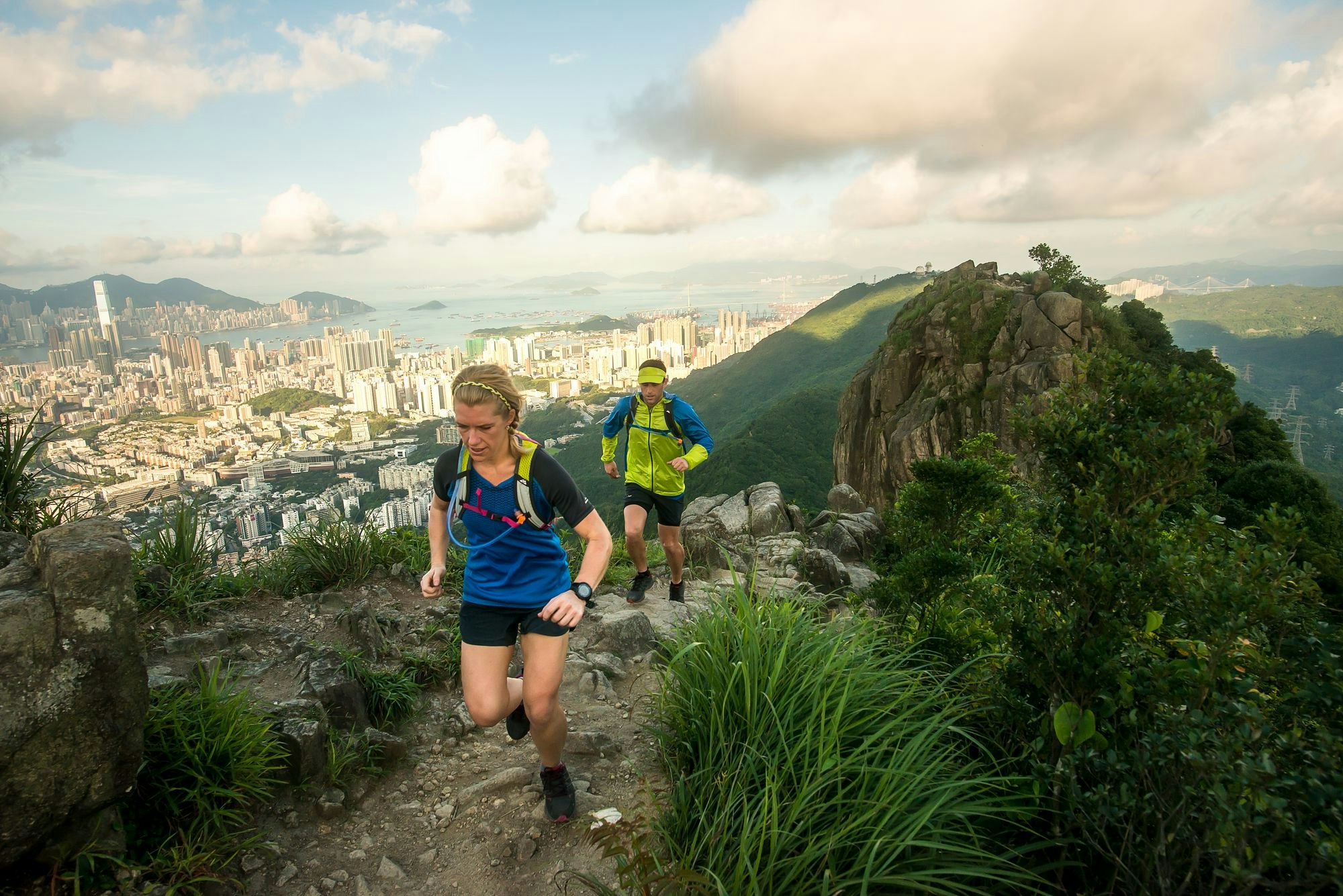 difference between road running and trail running shoes